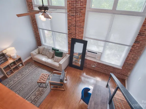 201 S Hoskins Rd APT 315, Charlotte, NC 28208