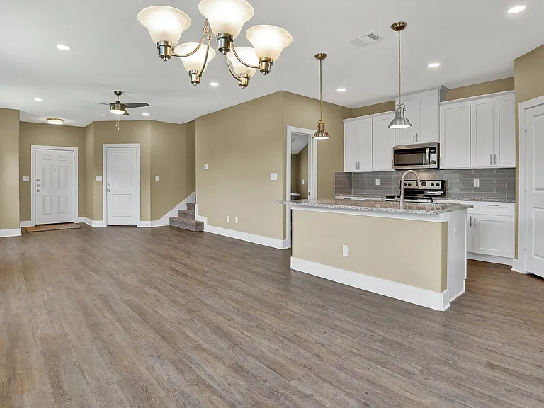 300 Woodgrove Dr #A — Photo 3