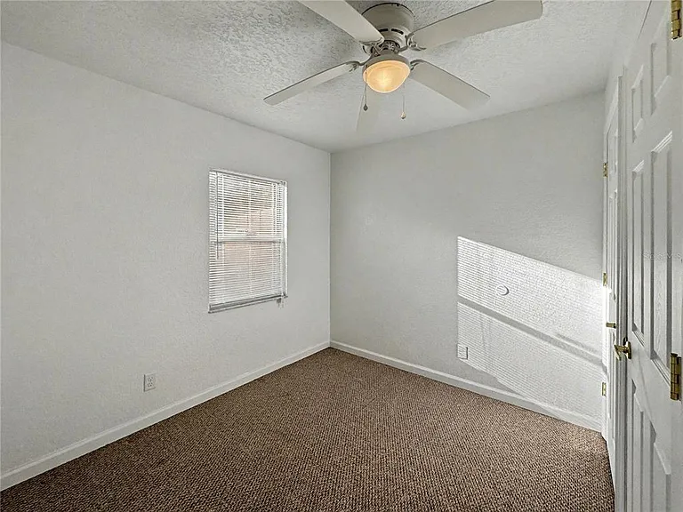 612 Kensington St — Photo 11