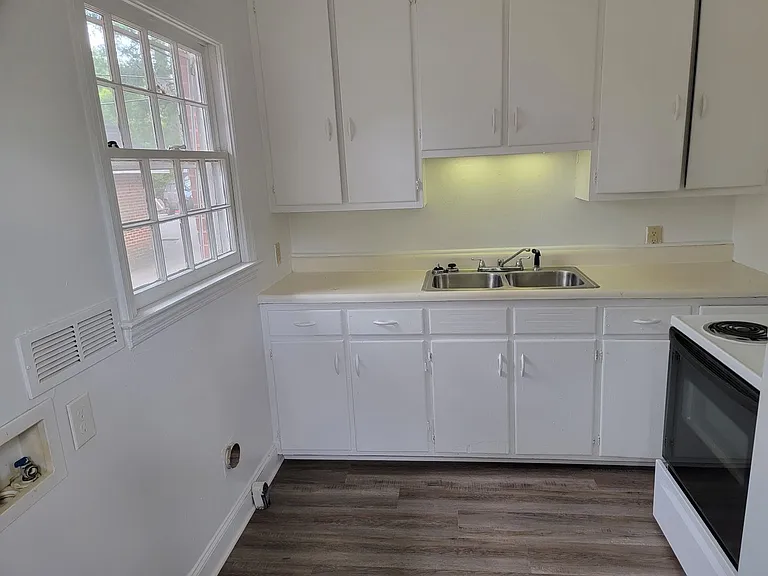2600 Spring Garden St — Photo 7