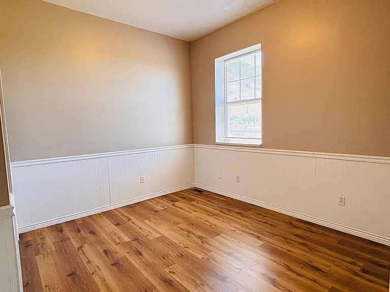 302 E Yellow Feather Dr — Photo 10