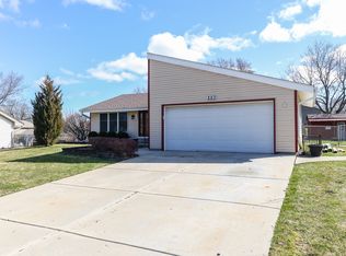 253 Winston Ln, Bloomingdale, IL