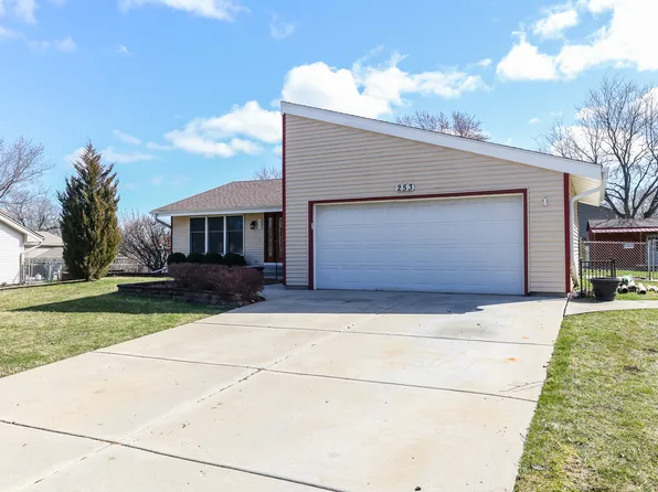 253 Winston Ln, Bloomingdale, IL 60108