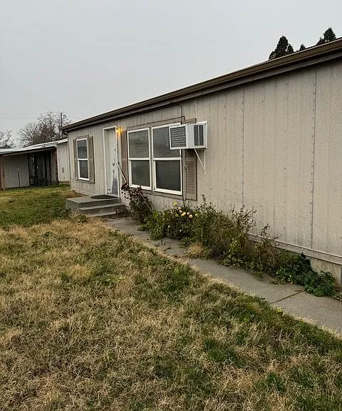 64 NE 11th Ave #64 — Photo 9