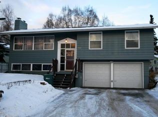 909 Southampton Dr, Anchorage, AK 99503