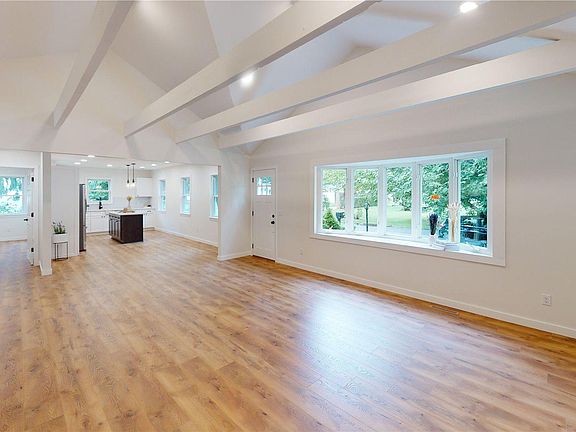 4th image of 17 Evelyn Ln