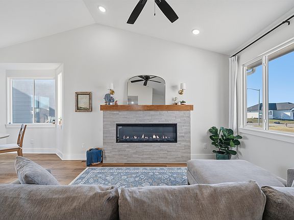 5th image of 5432 N Saint Paul Ct
