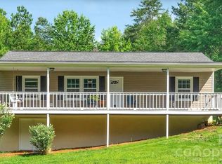 1095 E Prince Rd, Landrum, SC 29356