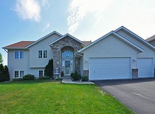 9124 Creek Way, Savage, MN 55378