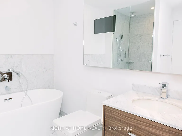 488 University Ave #2711 — Photo 18