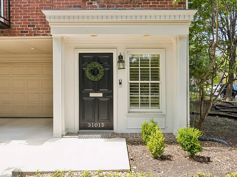 3101 Rosedale Ave #D — Photo 2