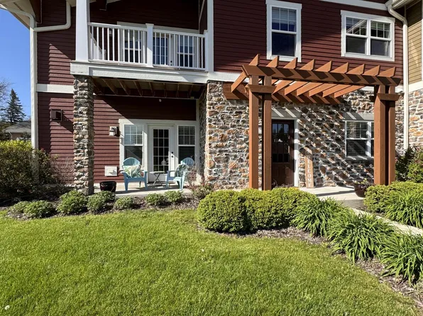 W55N178 McKinley BOULEVARD #101, Cedarburg, WI 53012