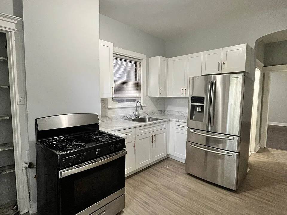 68 Wegman Pkwy #1