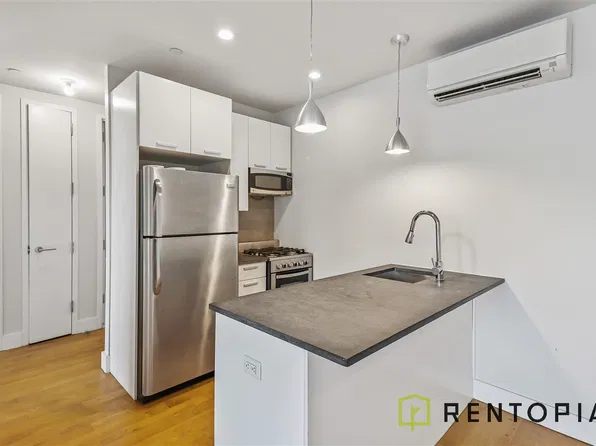 836 Dekalb Avenue image 1 of 6