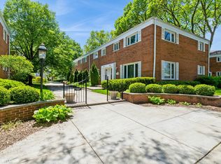 1175 Peterson Ave UNIT F, Park Ridge, IL 60068