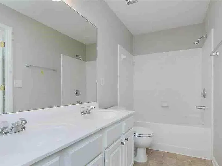 1108 Thornborough Dr — Photo 9