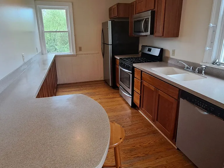 310-312 S Aurora Street — Photo 15