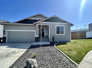 1562 E Newport Ave, Hermiston, OR 97838