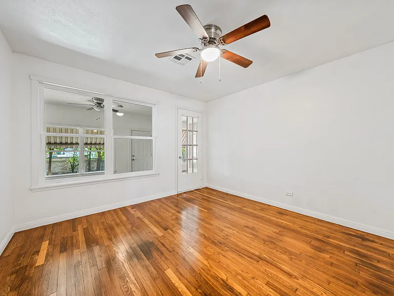 32300 Proctor Ave — Photo 31
