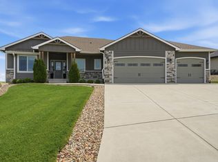 409 Ledgestone Ridge Ct, Manhattan, KS 66503