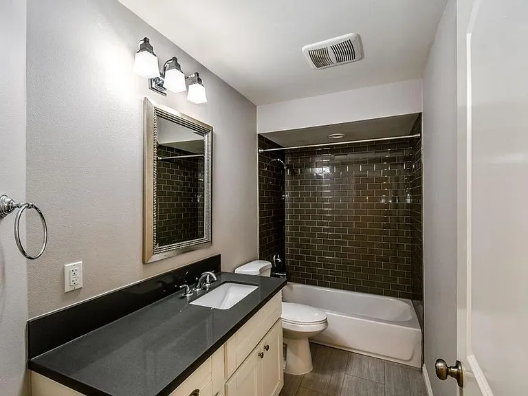 321 N Lima St — Photo 20
