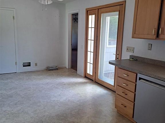 5th image of 818 E 39th St