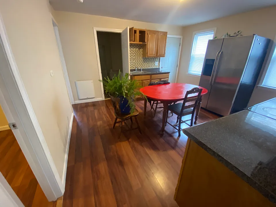 42 Maple St #1