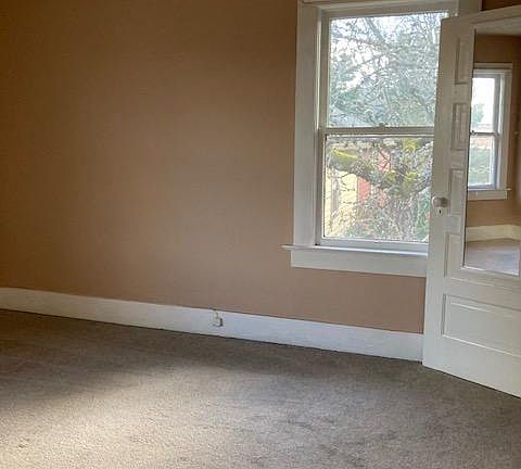 1st bedroom