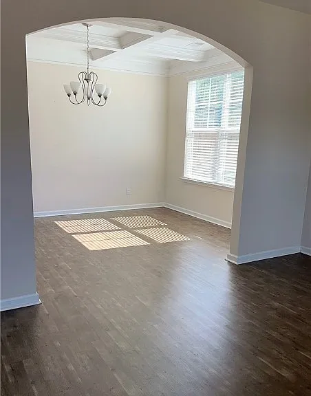 604 Majestic Dr — Photo 14