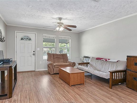2nd image of 5049 Welcome Ln