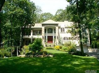 143 Stillwell Ln, Syosset, NY 11791