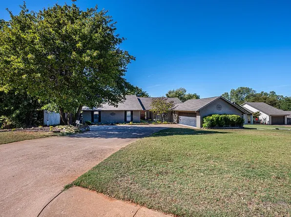 2113 Brookhaven Dr, Edmond, OK 73034