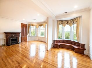 218 Commonwealth Ave APT 4, Boston, MA 02116