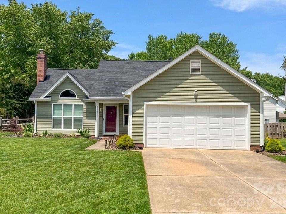 1st image of 3930 Huntmeadow Dr