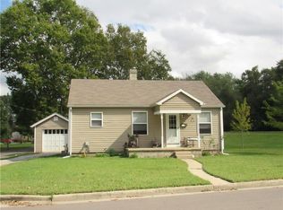 927 Iowa St, Columbus, IN 47201