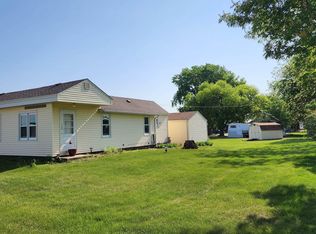 100 7th St, Walnut Grove, MN 56180