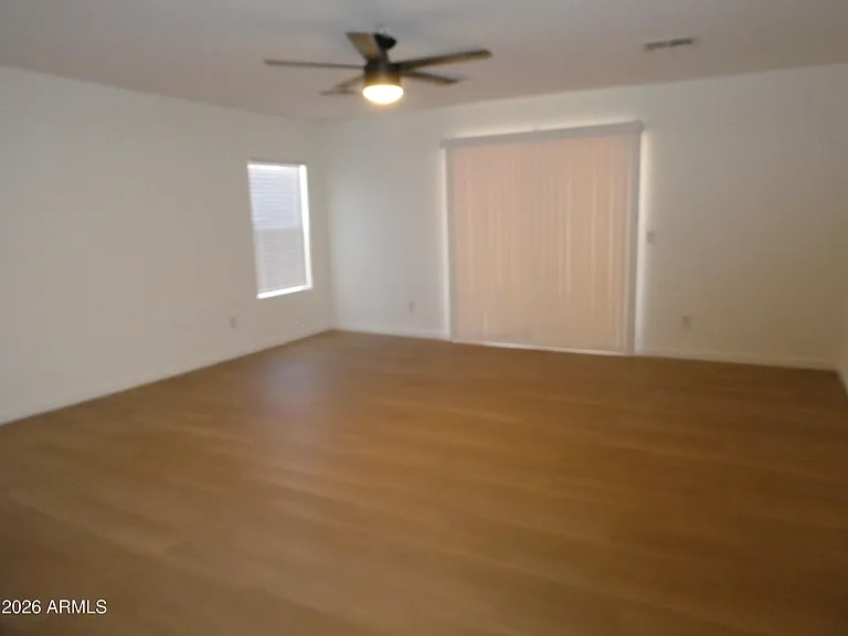 11547 W Schleifer Dr — Photo 3