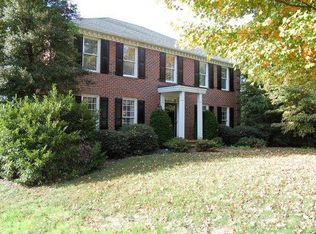 612 Braewyck Ln, Winston Salem, NC 27104