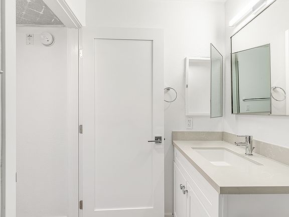 5th image of 5807 Laurel Canyon Blvd APT 309