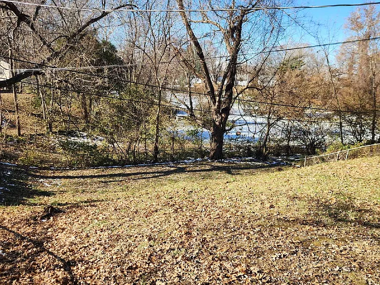 248 Perthshire Rd — Photo 2