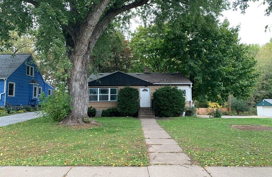 1st image of 2079 Margaret St