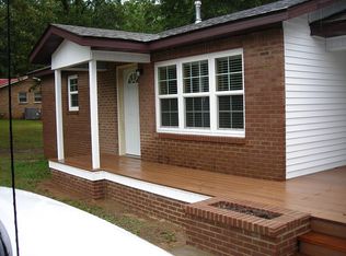 520 Post Oak Rd, Camden, TN 38320