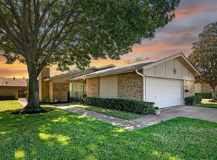 834 Harwood Rd, Bedford, TX 76021