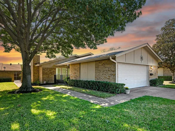 834 Harwood Rd, Bedford, TX 76021