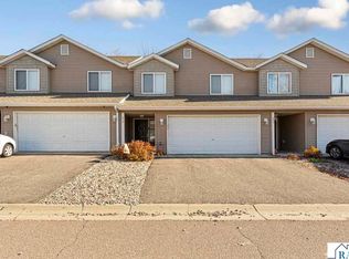 617 Tanager Path, Mankato, MN 56001