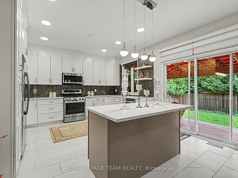 19 Keighley Cir — Photo 6