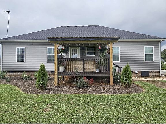 4th image of 104 Pleasant Way