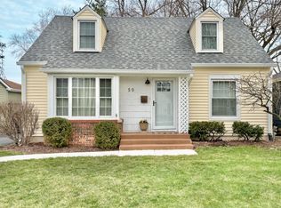 50 Harvey Ave, Grayslake, IL 60030