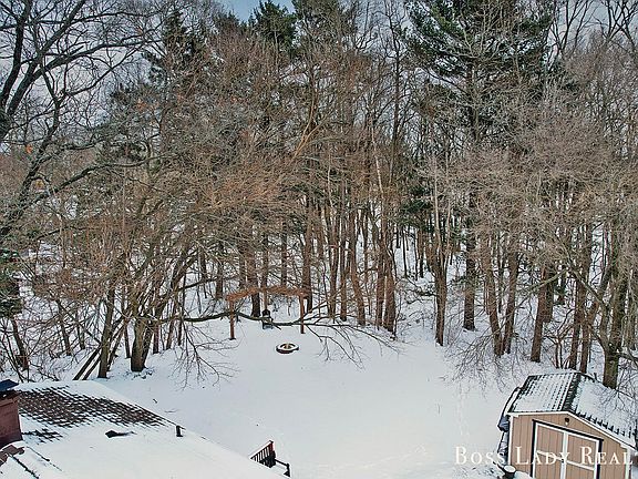 3rd image of 15422 Coleman Ave