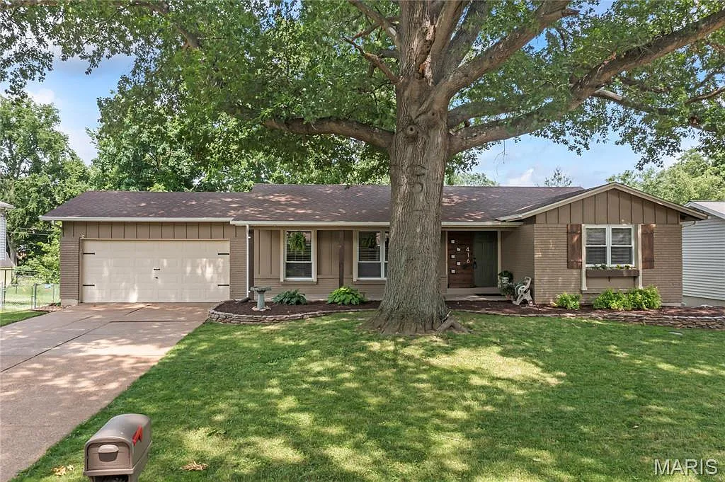416 Marie Ln photo 1